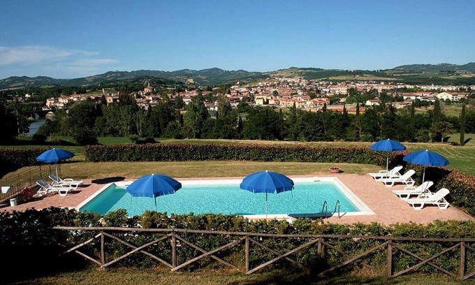 Umbertide House | Casa Gioele E: A welcoming apartment situated in a quiet location, a few minutes from the town center, with Free WI-FI.