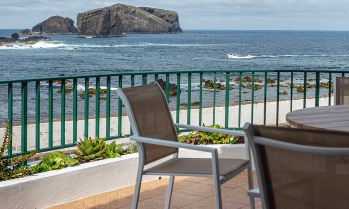 Mosteiros House | Casa Hortência - Azorean Butler