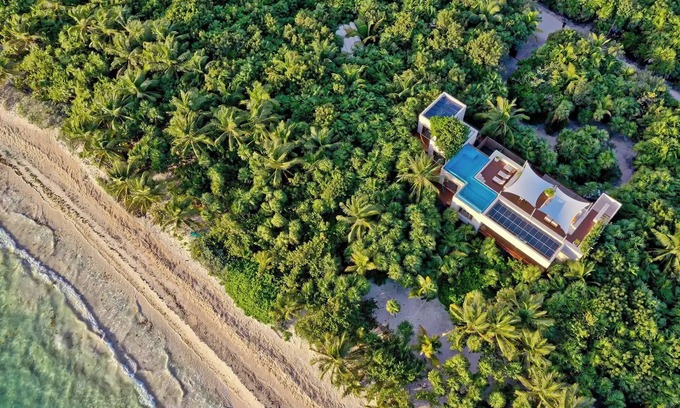 Chacchoben Villa | Casa Ikal Beachfront Villa in Sian Ka’an, Tulum