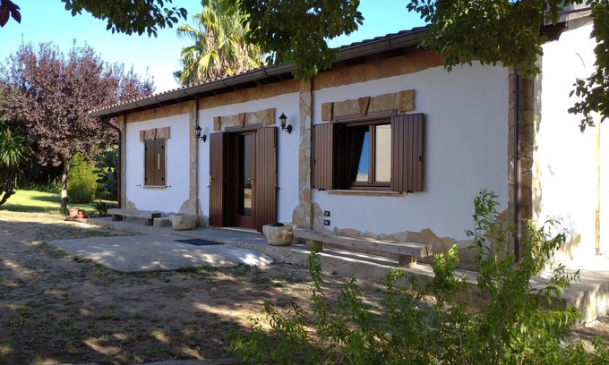 Noha Apartment | Casa In Campagna con Piscina