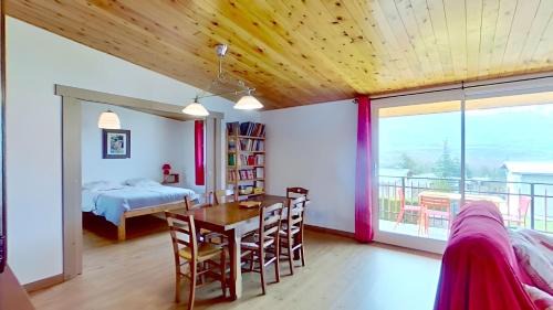 Embrun Apartment | Casa-Isabelle pres du lac