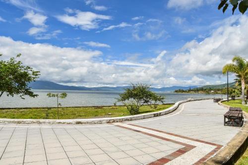 Ajijic Apartment | Casa Jardin-Lakeside Boutique Resort by Restavio