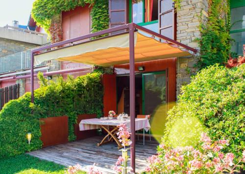 Panticosa Apartment | Casa La Hiedra dúplex independiente jardín privado