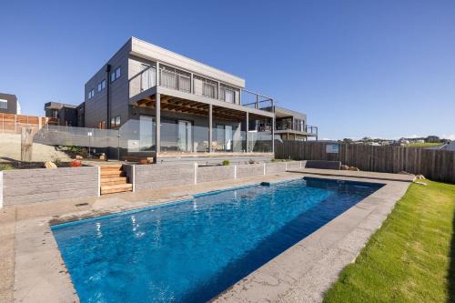 San Remo House | Casa La Pose San Remo gateway to Phillip Island
