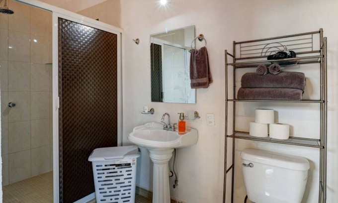 Los Ayala Apartment | Casa las Mariposas Bungalow 8