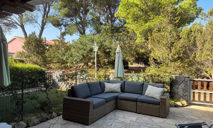 Porto Pino House | Casa Luna within walking distance of Porto Pino beach