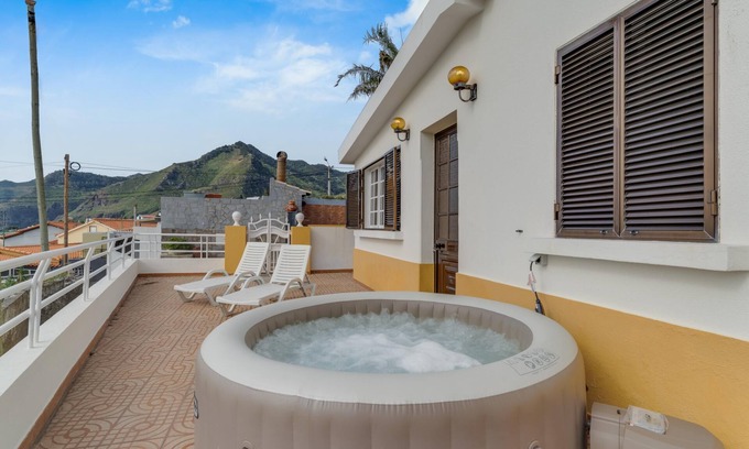 Canical House | Casa Moreira by Atlantic Holiday