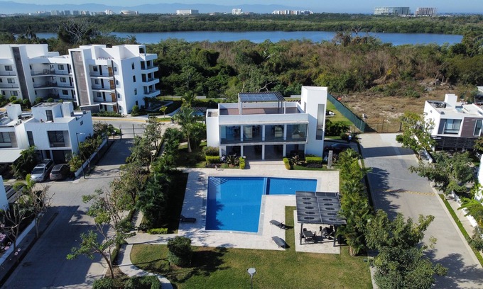 Mezcales House | Casa Agave Azul El Quelele 8-10 mins to Beaches