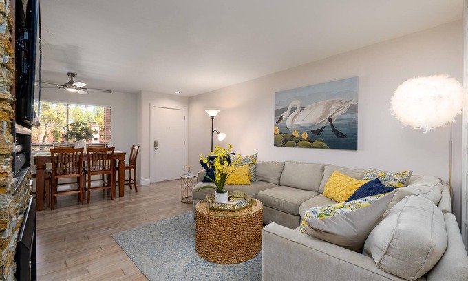 Paradise Valley Village Condo | CASA PACIFICO-Anasazi Village-Plush 2bed/1bath updated unit