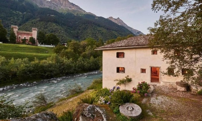 Bregaglia House | Casa Palü - Foundation Holidays in a listed building