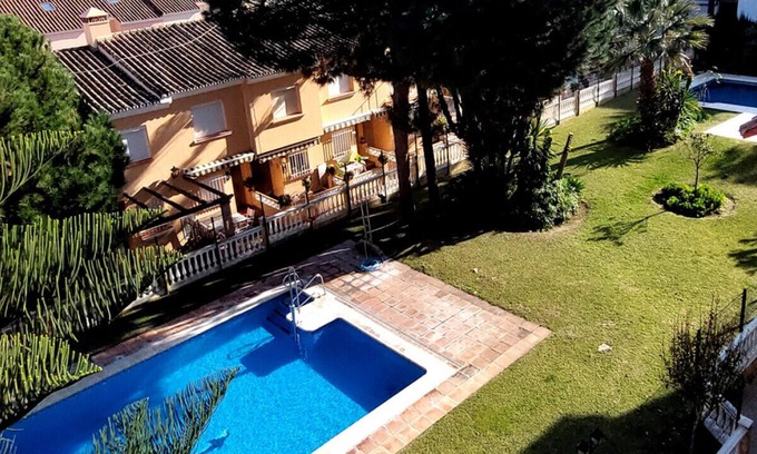 San Luis de Sabinillas Apartment | Casa Picasso 2BR w/pool, 2 min walk to the beach