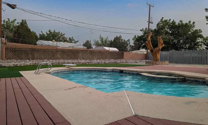 Mesilla Park House | Casa Preciosa 4-Bedroom house with inground Pool, WiFi, AC, and washing machine.