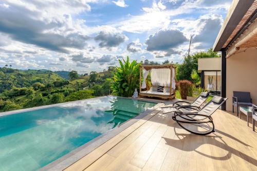 La Tebaida House | Casa Río Quindío