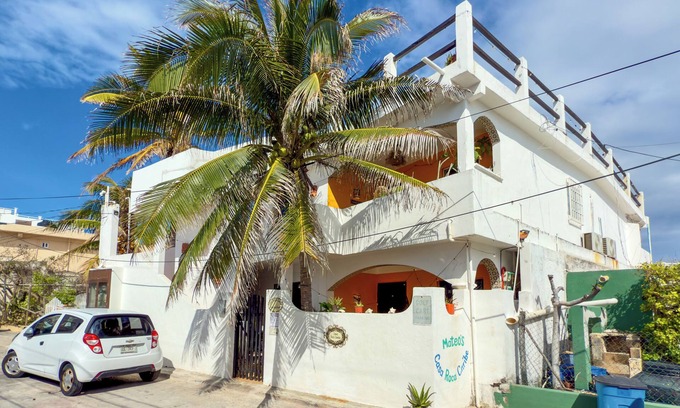 Isla Mujeres House | Casa Roca Caribe 1st Floor Suite - 2 Bedroom, 1 Bathroom, Oceanside Pool