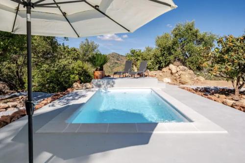 Comares House | Casa Rocas Private Pool with swimjet!