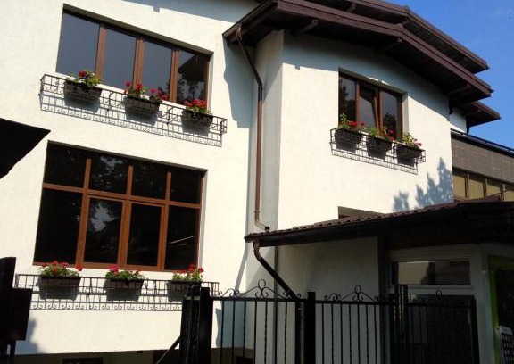 Curtea De Arges House | Casa Romaneasca
