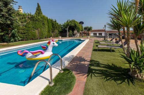 Vilobi d'Onyar Villa | Casa rural con piscina privada, barbacoa, WIFI y parking incluido