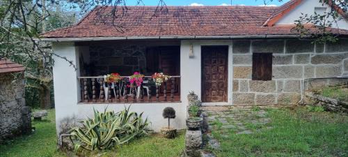 Ponteareas House | CASA RURAL DE 300 AÑOS CON SILENCIO y TRANQUILIDAD