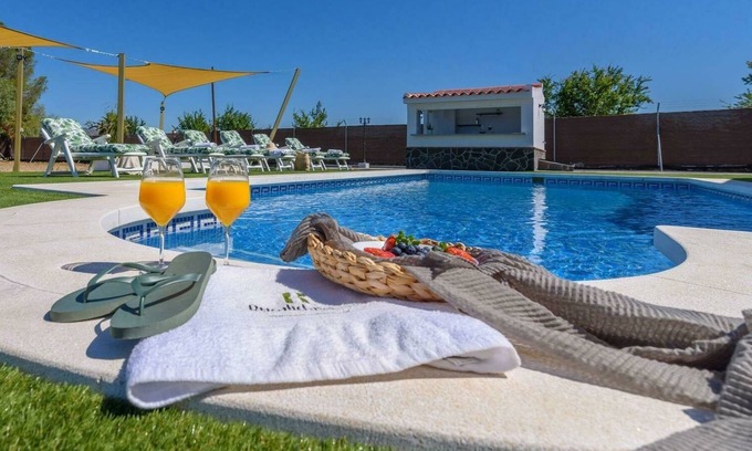 Cartama Villa | Casa Rural Las Adelfas Cártama by Ruralidays