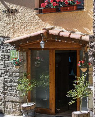 Biescas Bed & Breakfast | Casa rural MAZA especial grupos