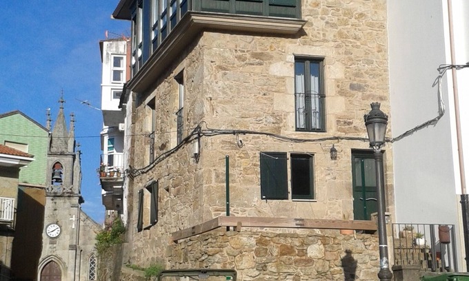 Corcubion House | CASA TALLER DE BENITO
