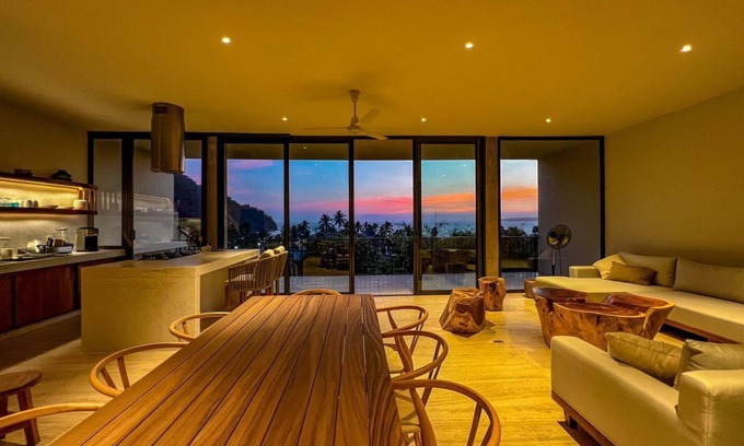 La Manzanilla House | Casa Tamarindo. Nueva, con alberca, a 2 cuadras de la playa. La Manzanilla, Jal.