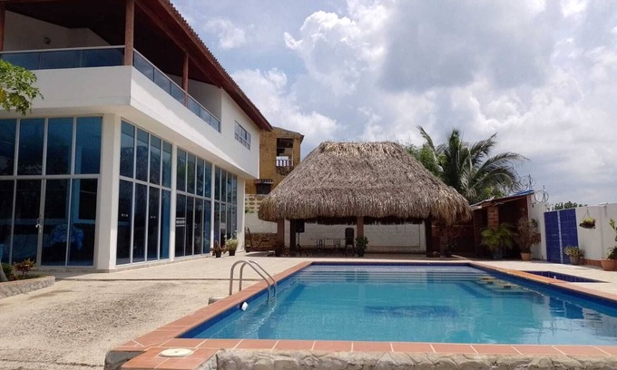 Sabanilla House | Casa Vacacional Miramar