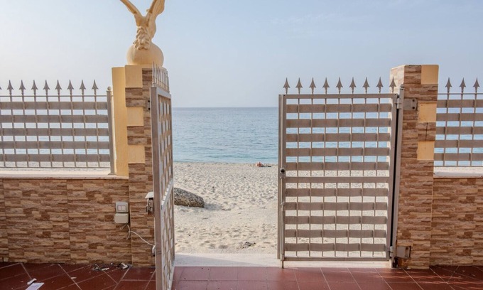 Vibo Marina Villa | Casa Vacanza "Apri il Cancello e sei in Acqua"