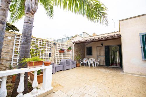 La Strea House | Casa vacanze a 20 metri dal mare