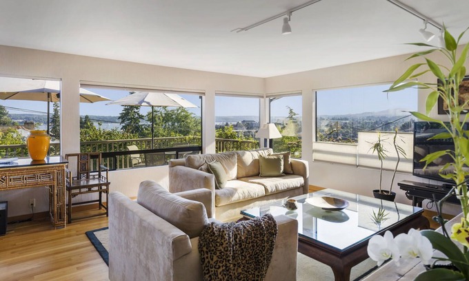 Bremerton House | CASA ZEN - DT MANETTE - WATER VIEWS - CLOSE TO FERRY & NAVAL BASE