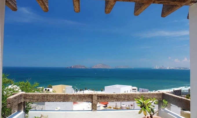 Downtown Mazatlan House | CASABLANCA BY HOTEL HACIENDA
