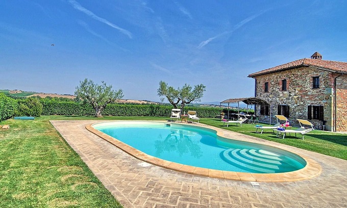 Paciano Villa | Casale Casaglia - Perugia - Trasimeno Lake