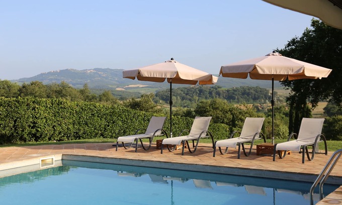 Buonconvento Villa | Casalone | Luxury Villa + Winery + Pool in Tuscany