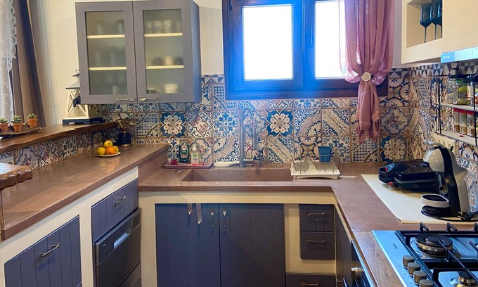 Agios Spyridon Corfu House | Casas De Campo, Alejandro II- Pet Friendly House - 2 Minutes Away From the Beach