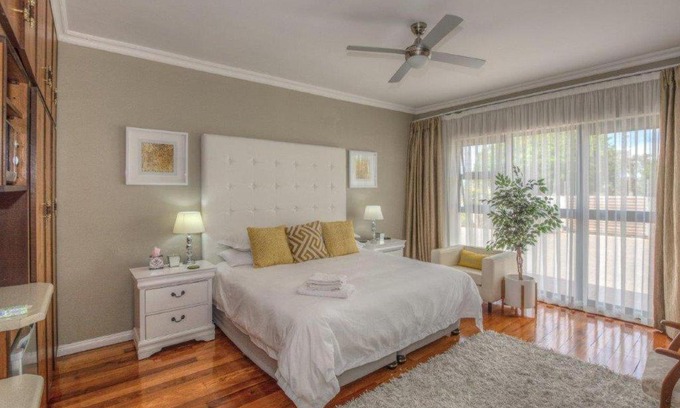 Port Elizabeth House | Cashmere Suites