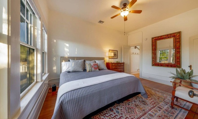 West University Apartment | Casita #3 (Angie) -