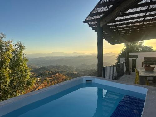 Palma-Palmilla House | Casita La Vista Plunge pool and views