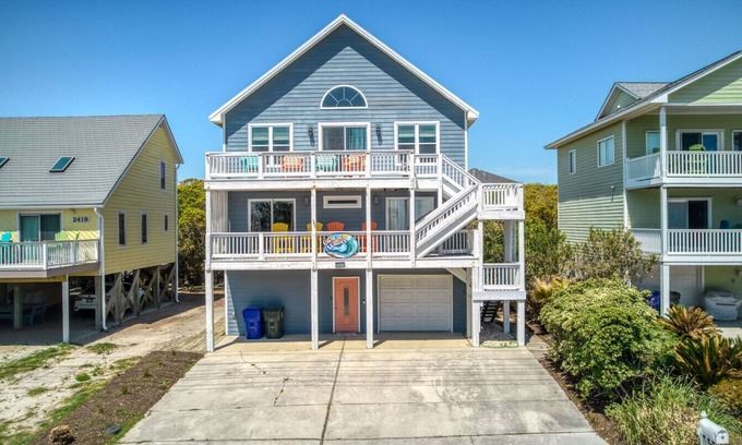 Surf City House | Cast-A-Waves - Ocean View Home w/Pool & Hot Tub