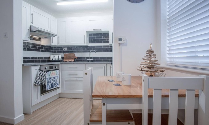Tenby Apartment | Castle Cove - 1 Bedroom Apartment - Tenby