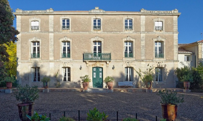 Meze Other | Castle, Pool & Park, 15 km from beaches & Sète