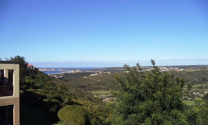 Plettenberg Bay Apartment | Castleton 19B Family friendly apartment, in a secure resort, in Plettenberg Bay