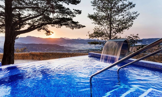 Ronda Hotel | Catalonia Reina Victoria