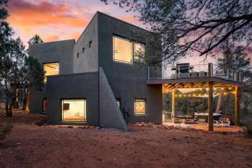 West Sedona House | Cathedral View by Avantstay Pool Table Hot Tub