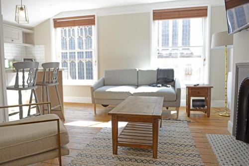 Bury St Edmunds Apartment | Cathedral View Apartment, Flat 3