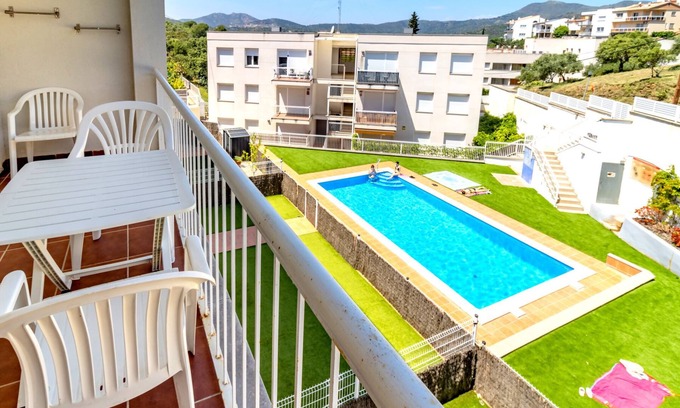 Llanca Apartment | Cau del Llop 69.1 - Apartment with communal pool