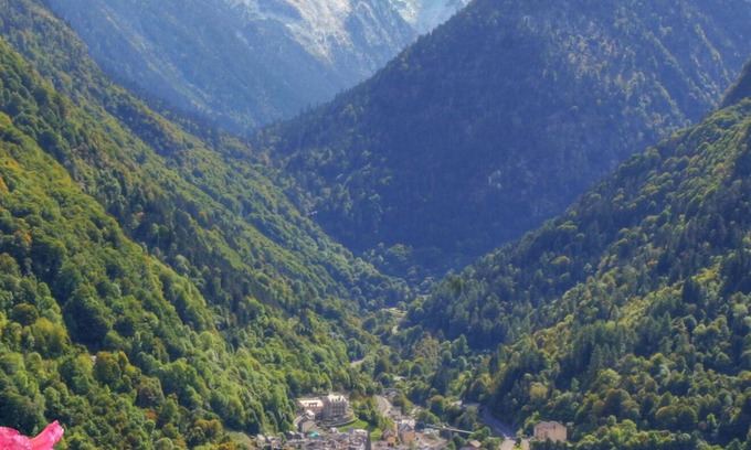 Cauterets Apartment | Cauterets, Les Arroques, 5 mins from the center and the Lys gondola. free WIFI