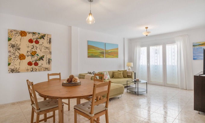 Arrecife Apartment | 'Cava' Vacation with Balcony, Wi-Fi and Air Conditioning
