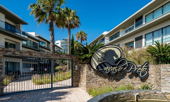 Quarteira Apartment | Cavalo Preto Beach Apartment (S33)