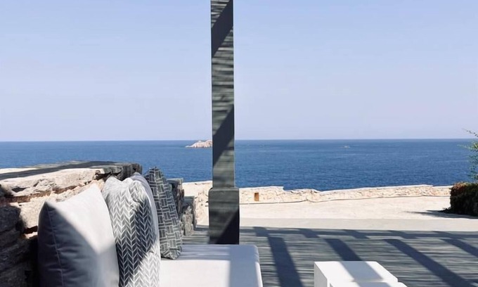 Karystos Villa | Cave Suite