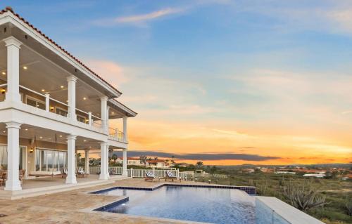 Malmok Villa | Caya Bunita Bista 1